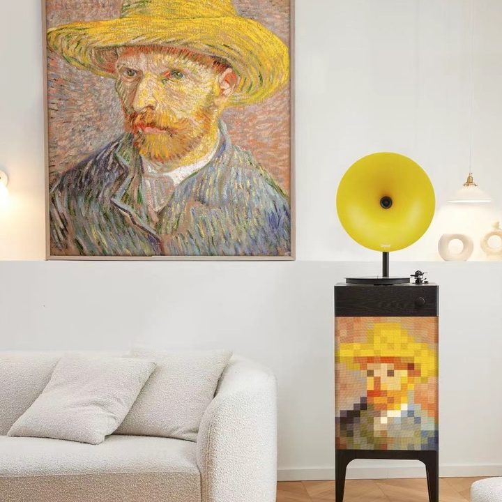 Fennessy Donut i5 Gramophone in its Van Gogh theme.