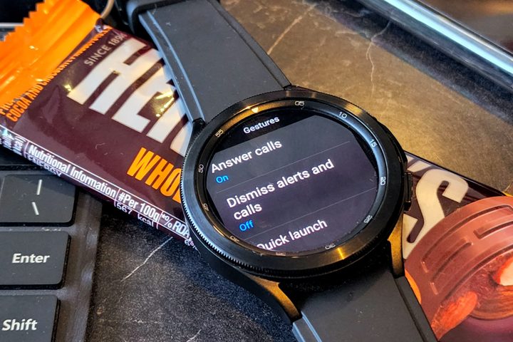 Wrist gestures for Galaxy Watch 4