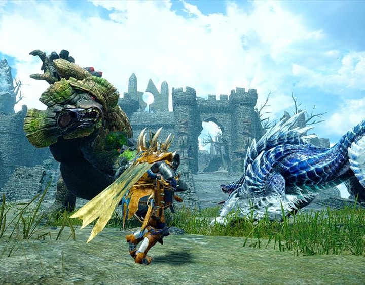 Hunter fighting against two new monsters