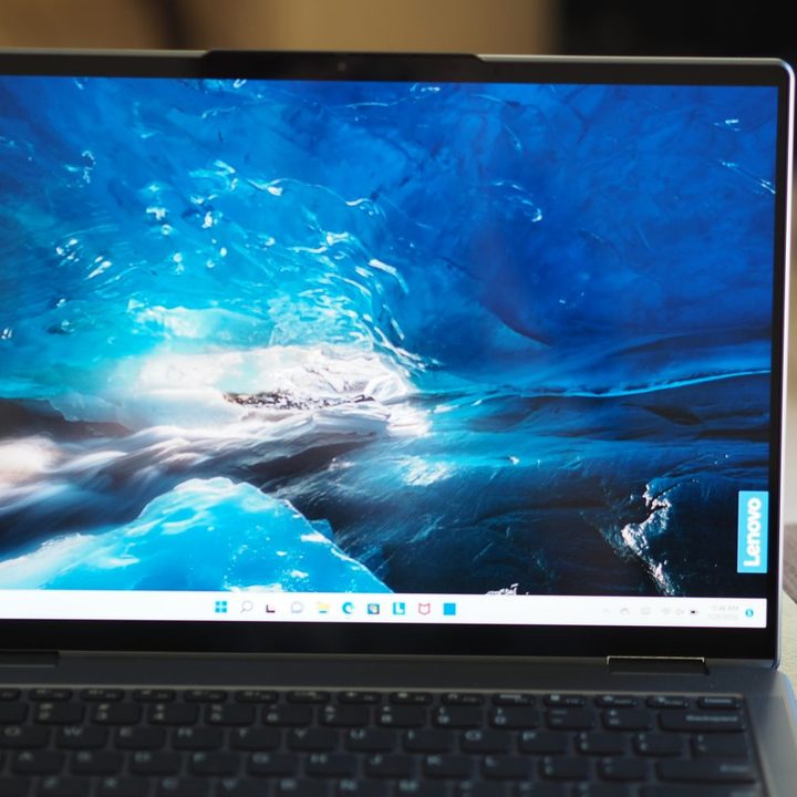 Lenovo Yoga 7i Gen 7 front view showing display.