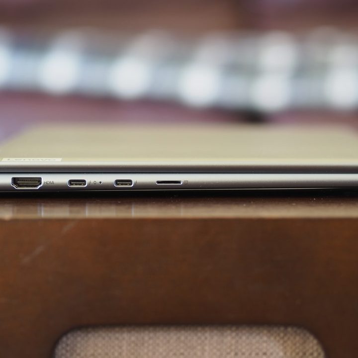 Lenovo Yoga 7i Gen 7 left side view showing ports.
