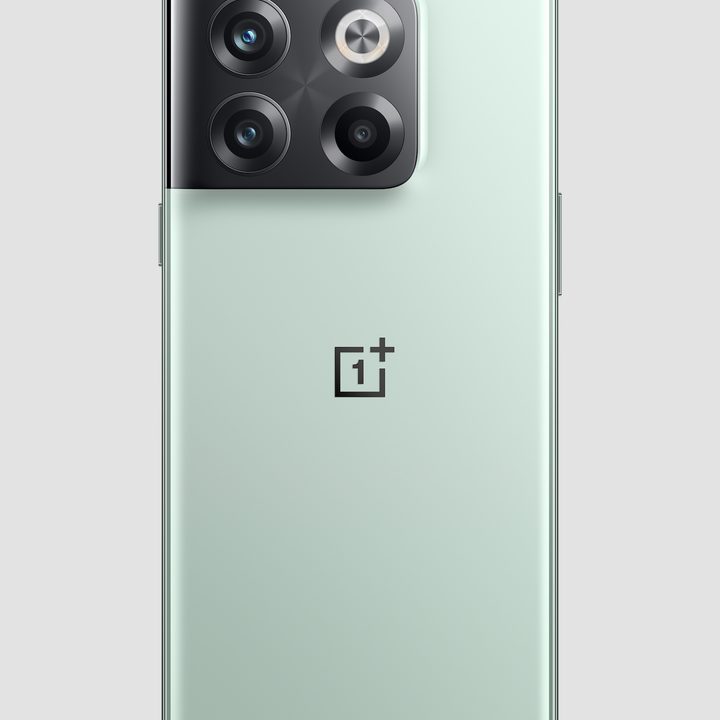 The OnePlus 10T in Jade Green.