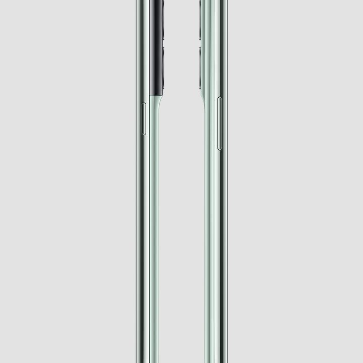 The OnePlus 10T in Jade Green.