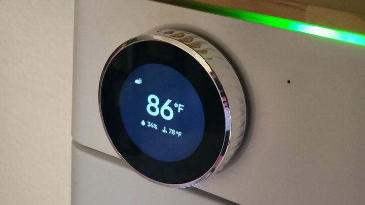 The display knob on the Abby Grow Box.