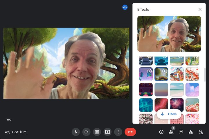 Google Meet's stylized background show movement glitches.
