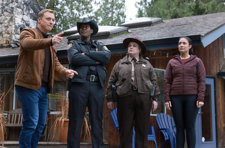 Harry and the sheriffs investigate a mysterious dead body