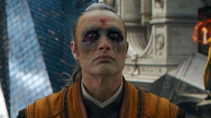Kaecilius looking up in Doctor Strange.