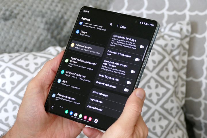 The Labs menu on the Galaxy Z Fold 4.