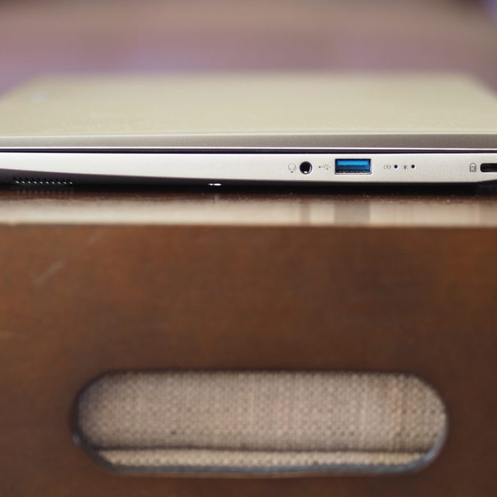 acer swift 3 oled review right side