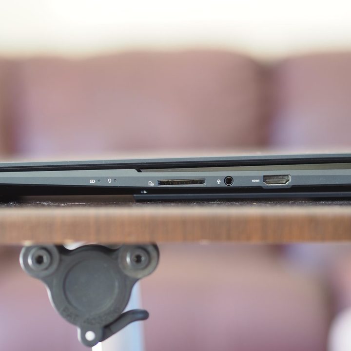 asus zenbook pro 16x review right side