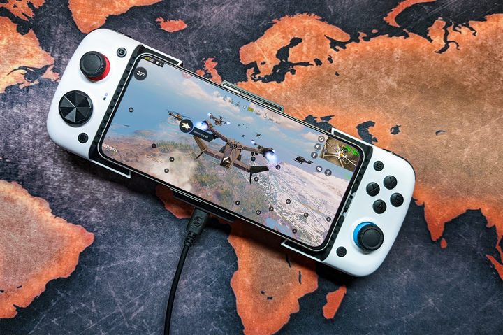 GameSir X3 USB Type-C gaming controller with peltier cooler.