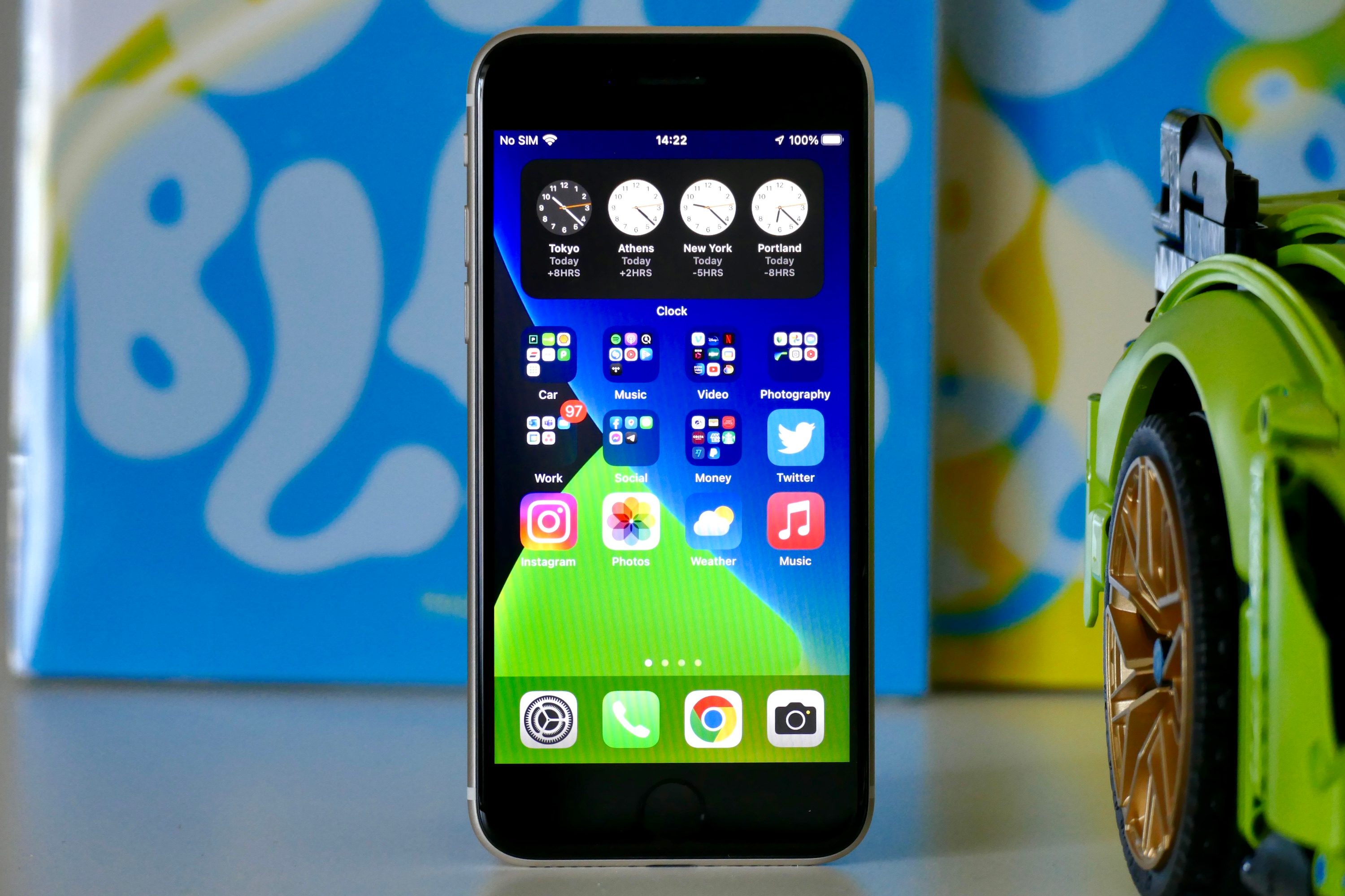 The Apple iPhone SE (2022)'s screen.
