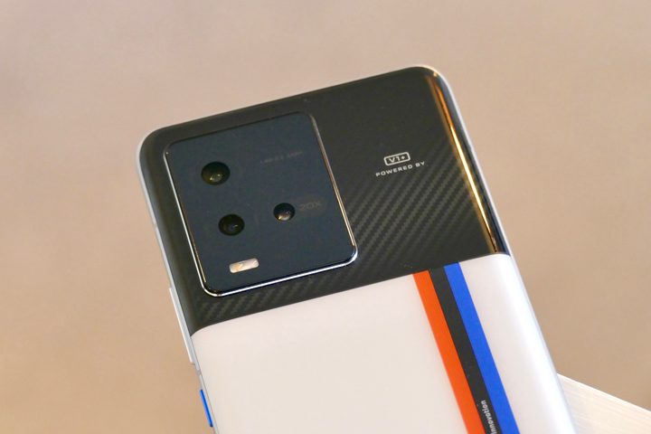 The iQoo 9T's camera module.