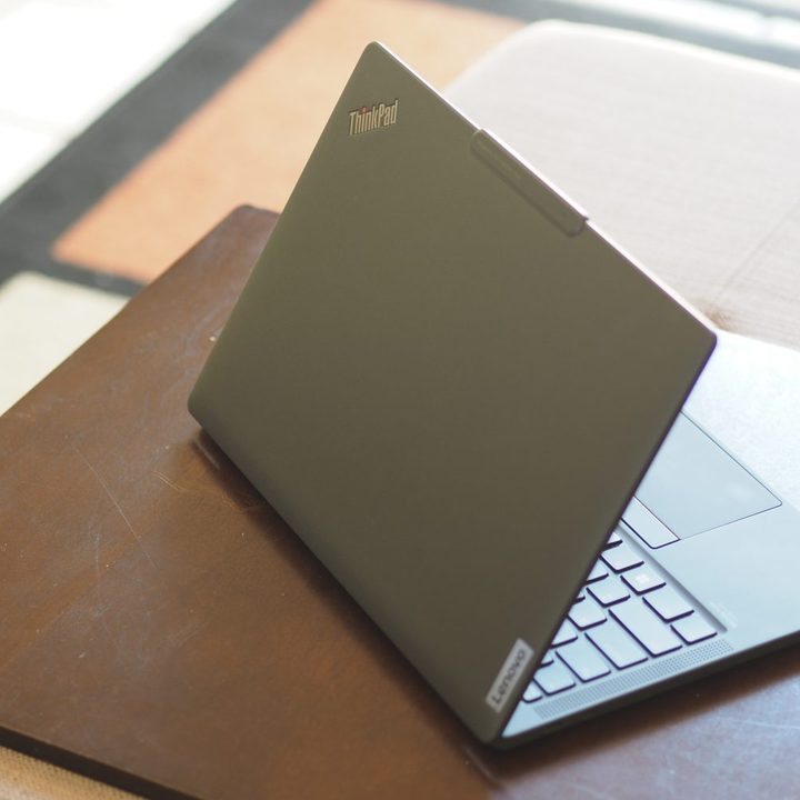 Lenovo ThinkPad X13s rear view showing lid and logo.