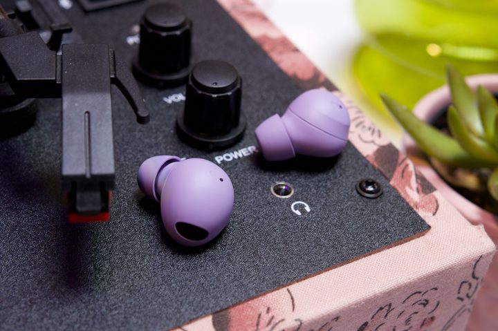 Samsung Galaxy Buds 2 Pro.