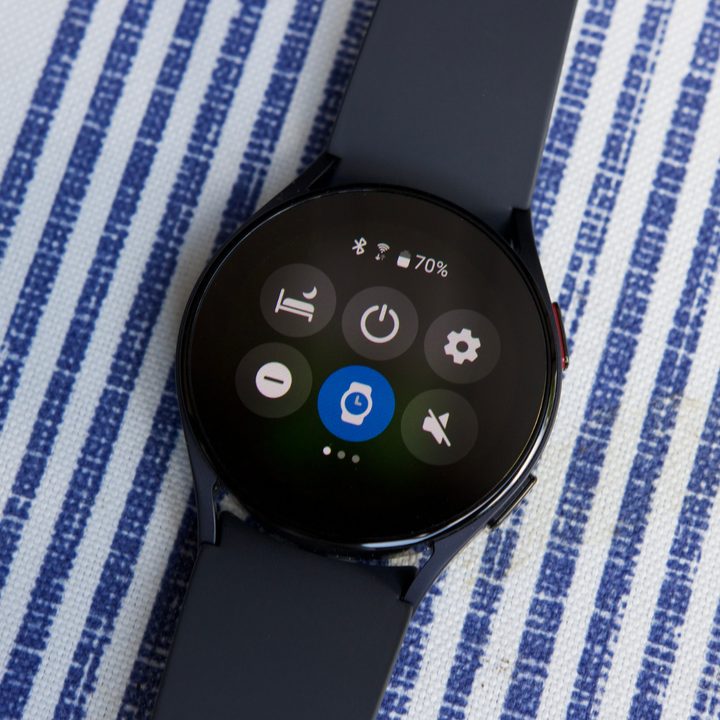 Quick settings panel on the Galaxy Watch 5.