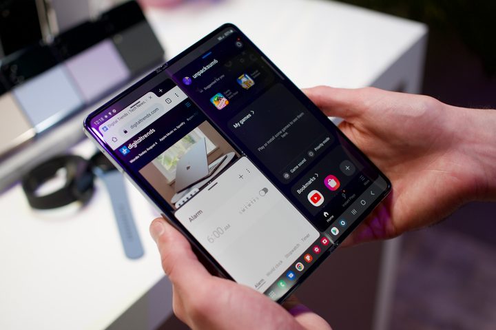 Samsung Galaxy Z Fold 4.