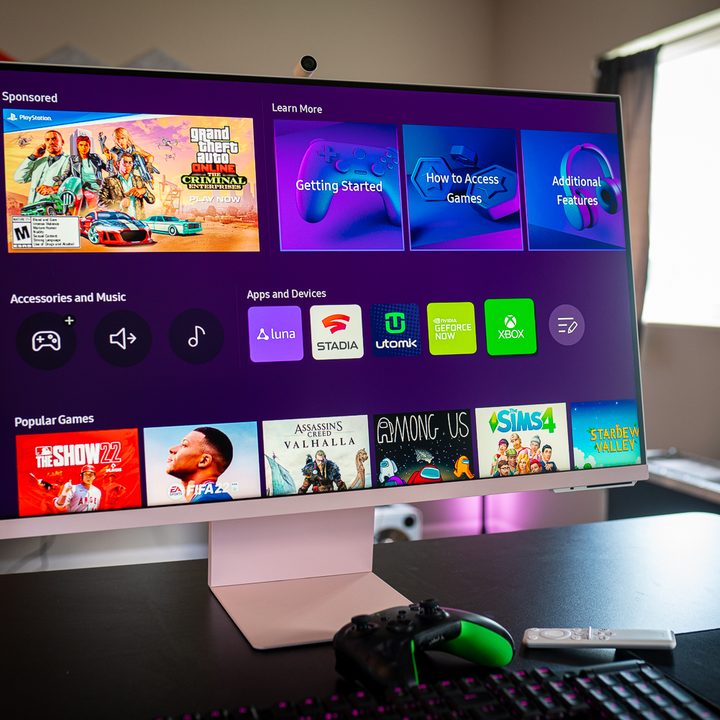 Samsung Gaming Hub on the Samsung M8 monitor.