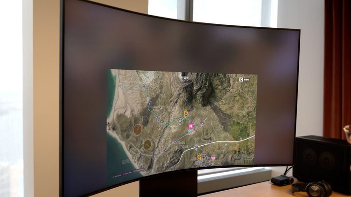 A smaller screen on the Samsung Odyssey Ark.