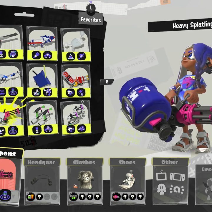 An inkling holding a weapon.