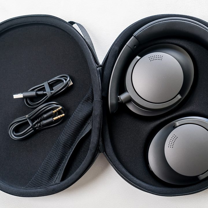 The 1More SonoFlow inside their carrying case.
