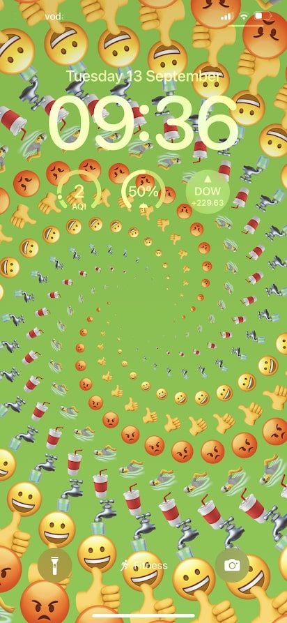 The new emoji wallpaper in iOS 16.