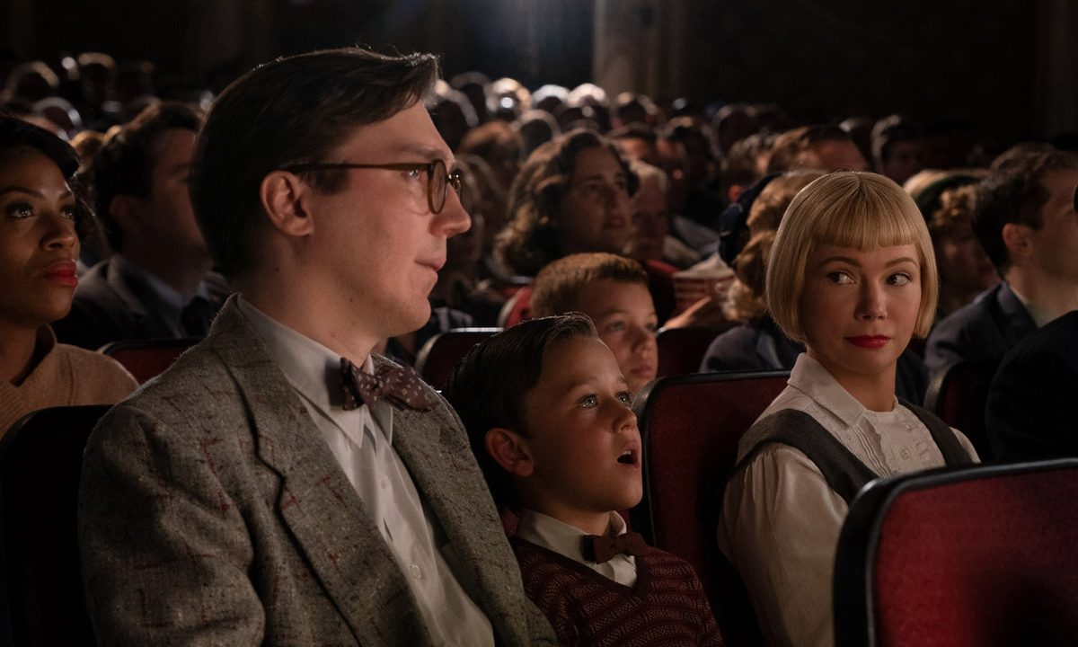 Paul Dano and Michelle Williams watch The Greatest Show on Earth.
