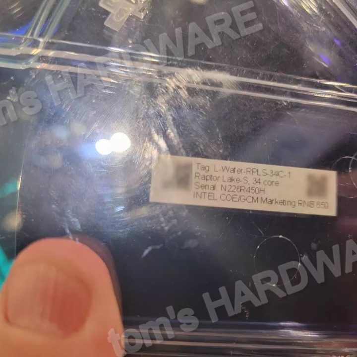 A label showing that the wafer beneath it belongs to the Intel Raptor Lake-S family.