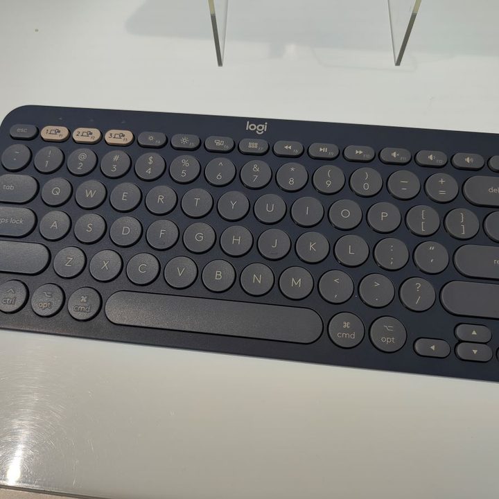 Logitech K380 Multi-Device Bluetooth Keyboard for Mac Blueberry.