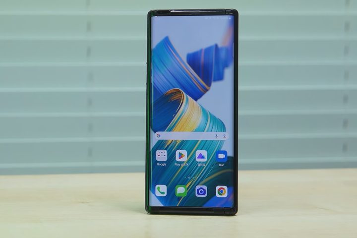 LG Rollable front in standard form.