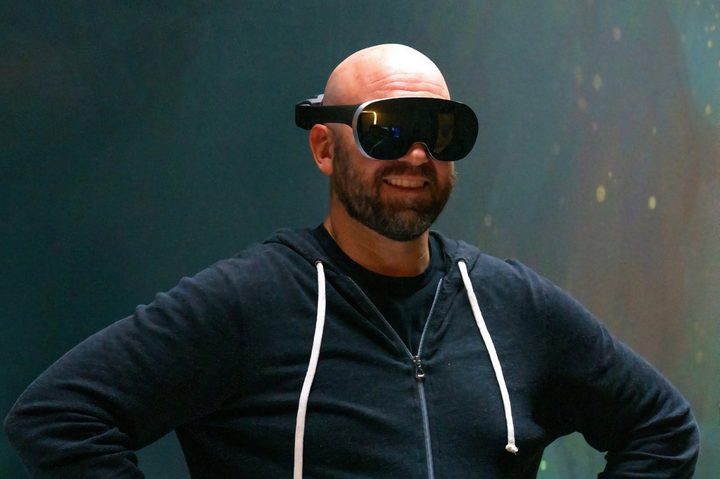 Meta CTO Brian Bosworth wears a prototype VR headset similar to the leaked Quest Pro.