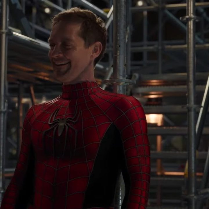 spider-man-no-way-home-peter-two-statue-of-liberty