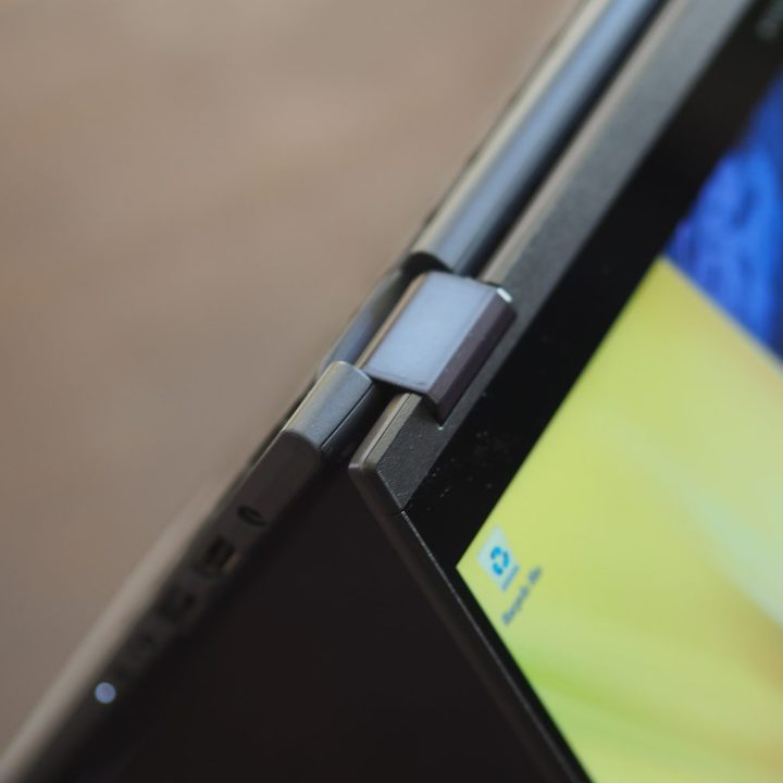 Asus Vivobook S 14 Flip tent mode hinge.