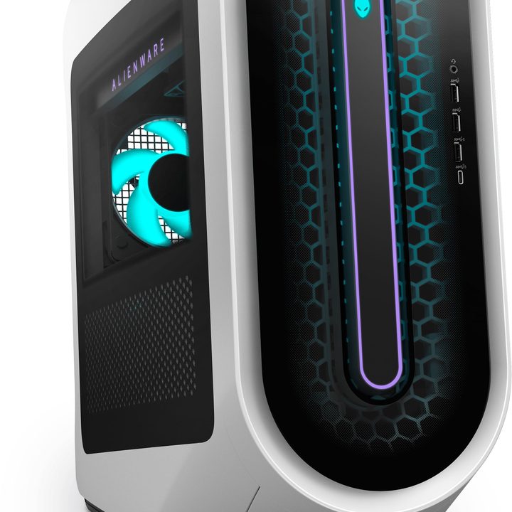 Alienware Aurora R15 clear panel.