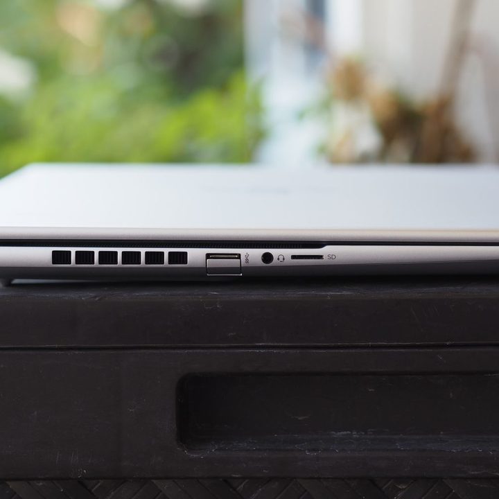 HP Envy 16 left side showing ports.
