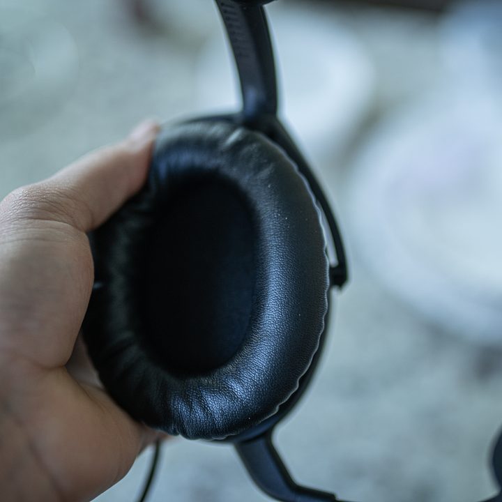 Ear cushions on the HyperX Cloud Stinger 2.