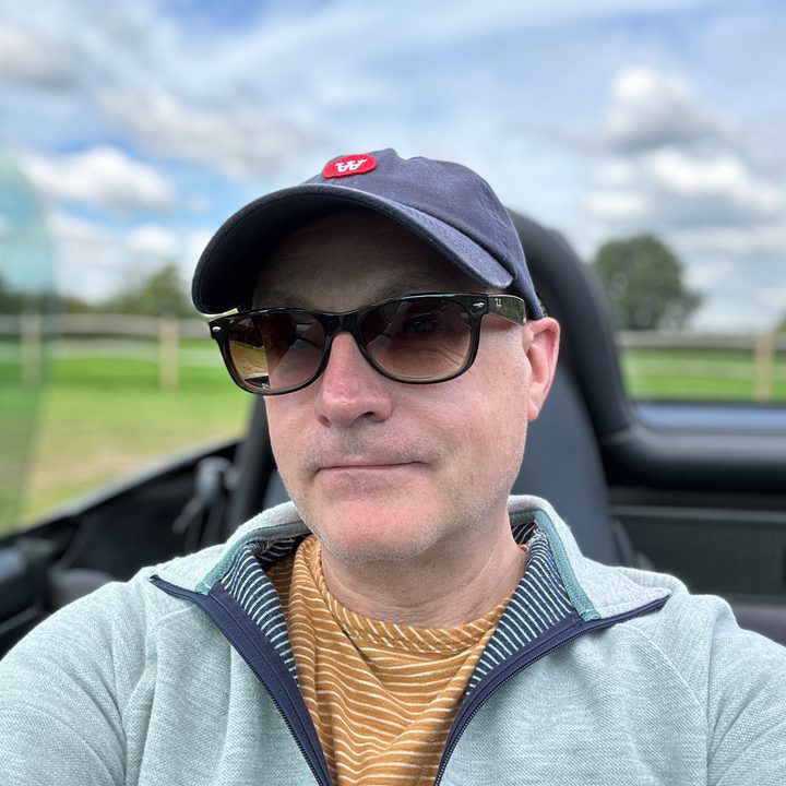 Selfie taken with the iPhone 14 Pro.