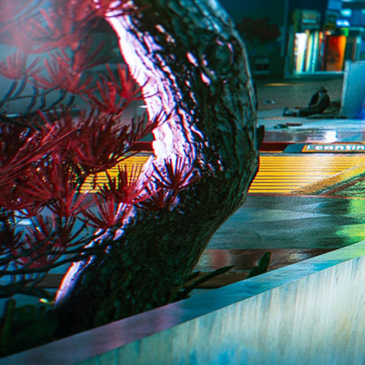 Pixelation in Cyberpunk 2077 on the LG UltraGear 48-inch OLED.