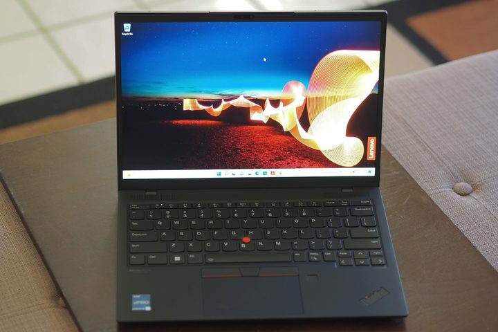The screen of the ThinkPad X1 Nano Gen 2.