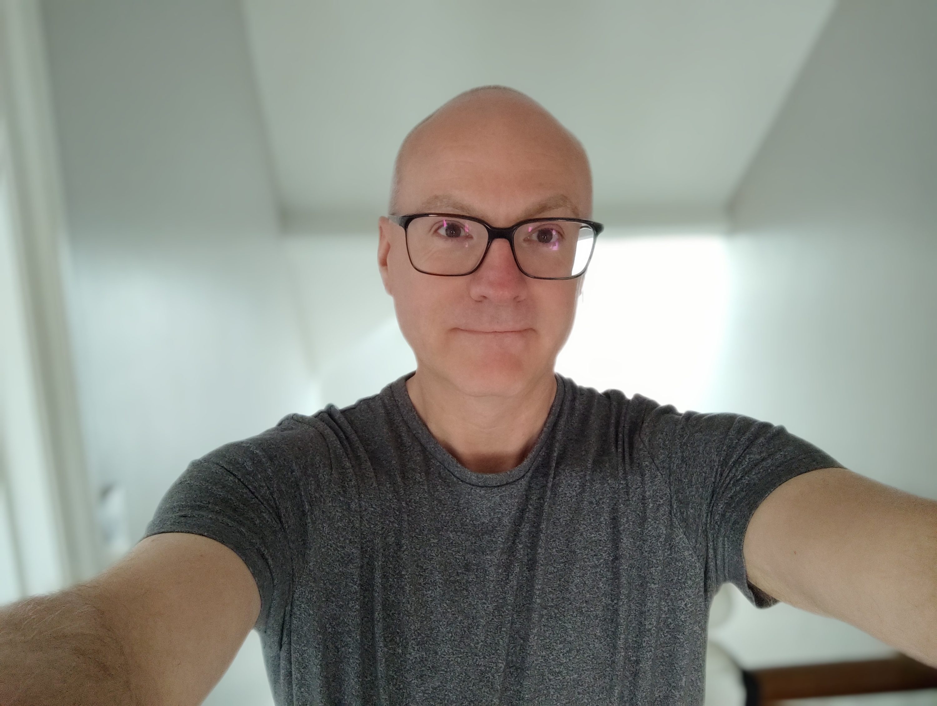 Selfie taken with the Xiaomi 12T Pro.