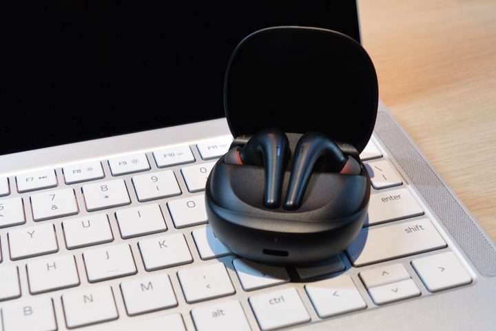 1More Aero wireless earbuds.