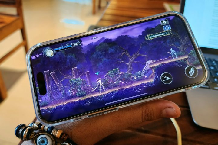 Playing Castlevania Grimoire of Souls on iPhone 14 Pro