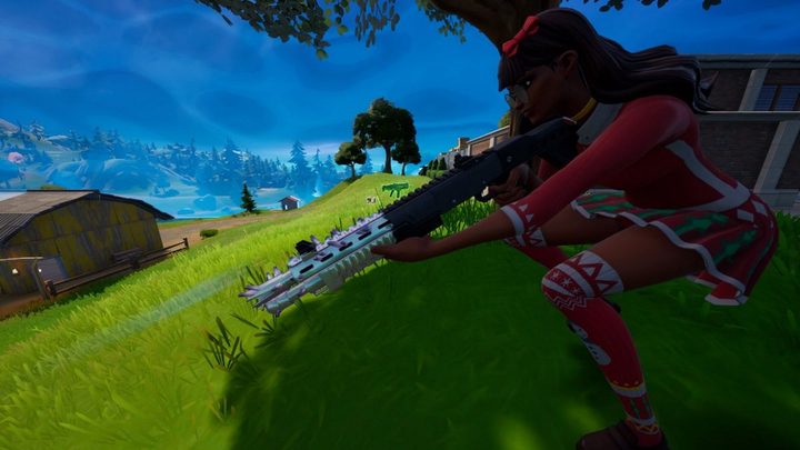 Fortnite character crouching and holding an EvoChrome shotgun.