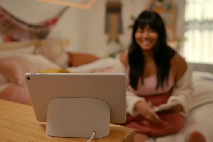 The Google Pixel Table and the Speaker Dock seen from the back.