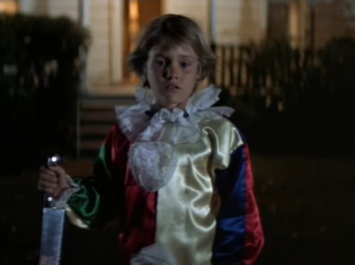 young-michael-holding-knife-halloween-1978