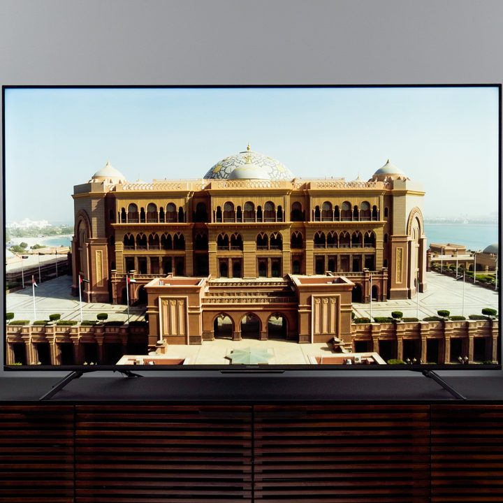 The Hisense U7H showing a large brown building perched on a hilltop, expressing detail resolution.