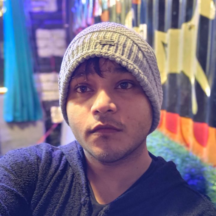 Indoor portrait selfie clicked by OnePlus 10 Pro.