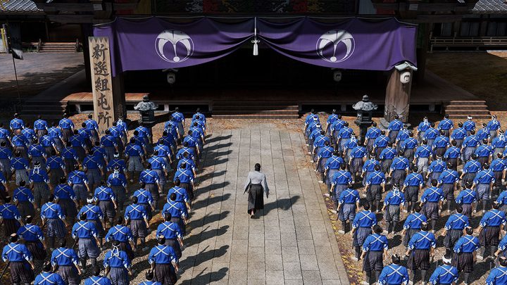 Kiru walks down a line of samurai.