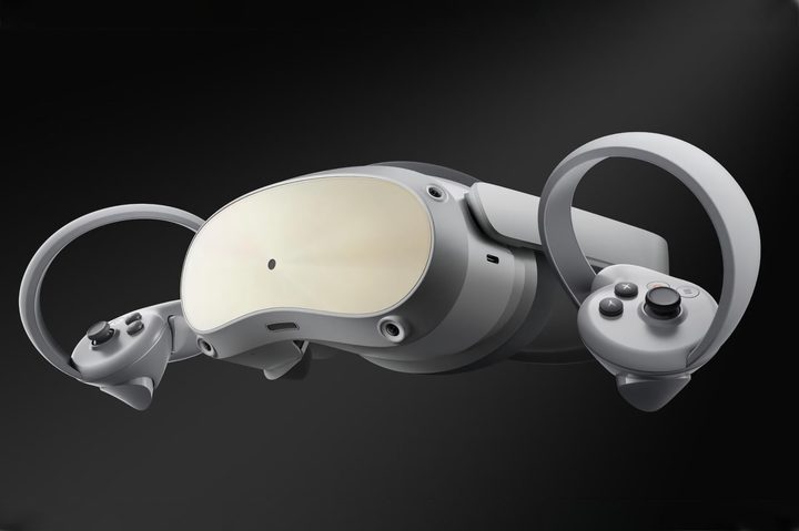 Pico 4 Enterprise VR headset and controllers are shown on a black background.