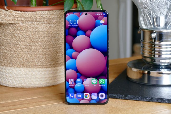 The Xiaomi 12T Pro's screen.